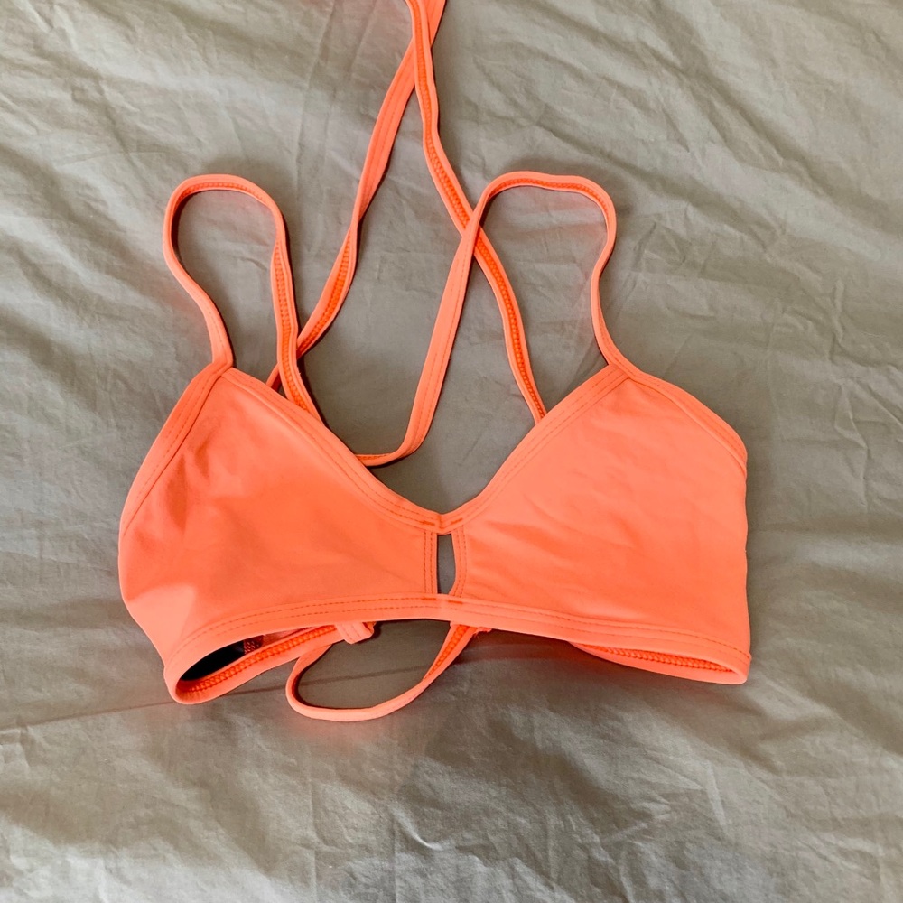 Jolyn vent top